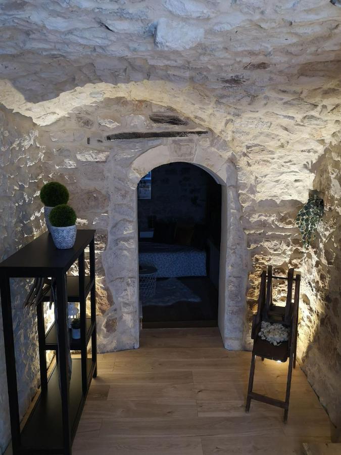 Отель Lou Pastre La Boissiere  Экстерьер фото